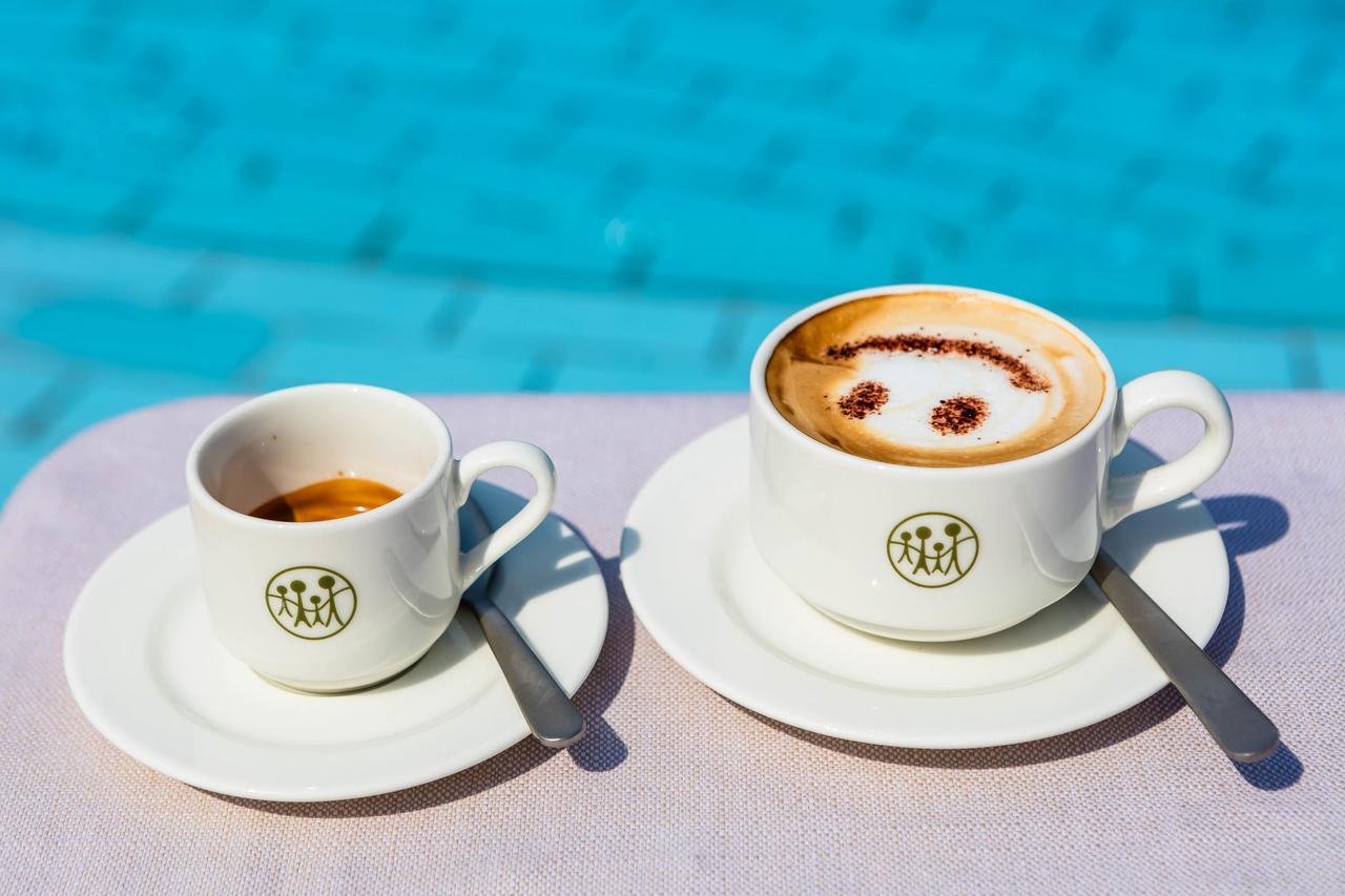 Le Torri Del Garda Familyspa Resort ตอร์รีเดลเบนาโก ภายนอก รูปภาพ