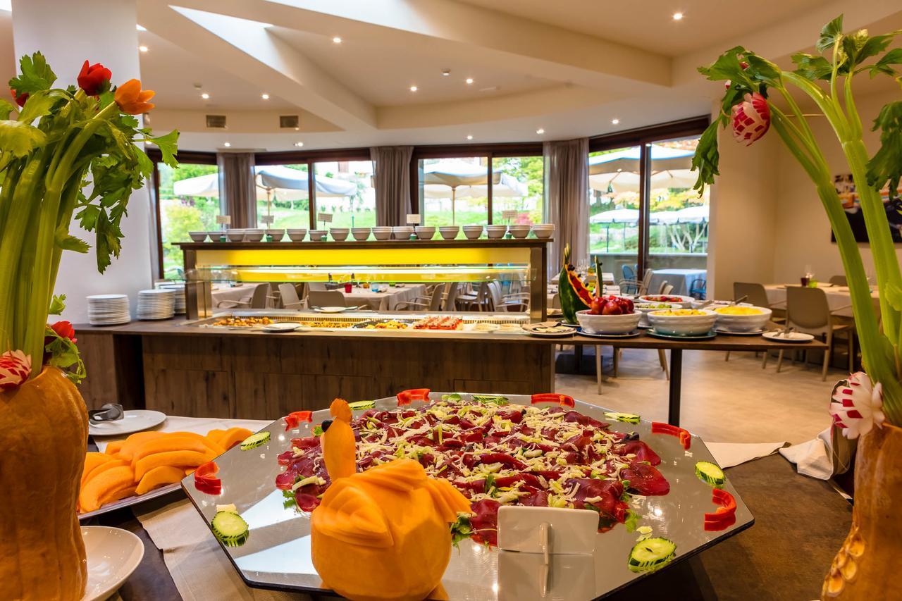 Le Torri Del Garda Familyspa Resort ตอร์รีเดลเบนาโก ภายนอก รูปภาพ