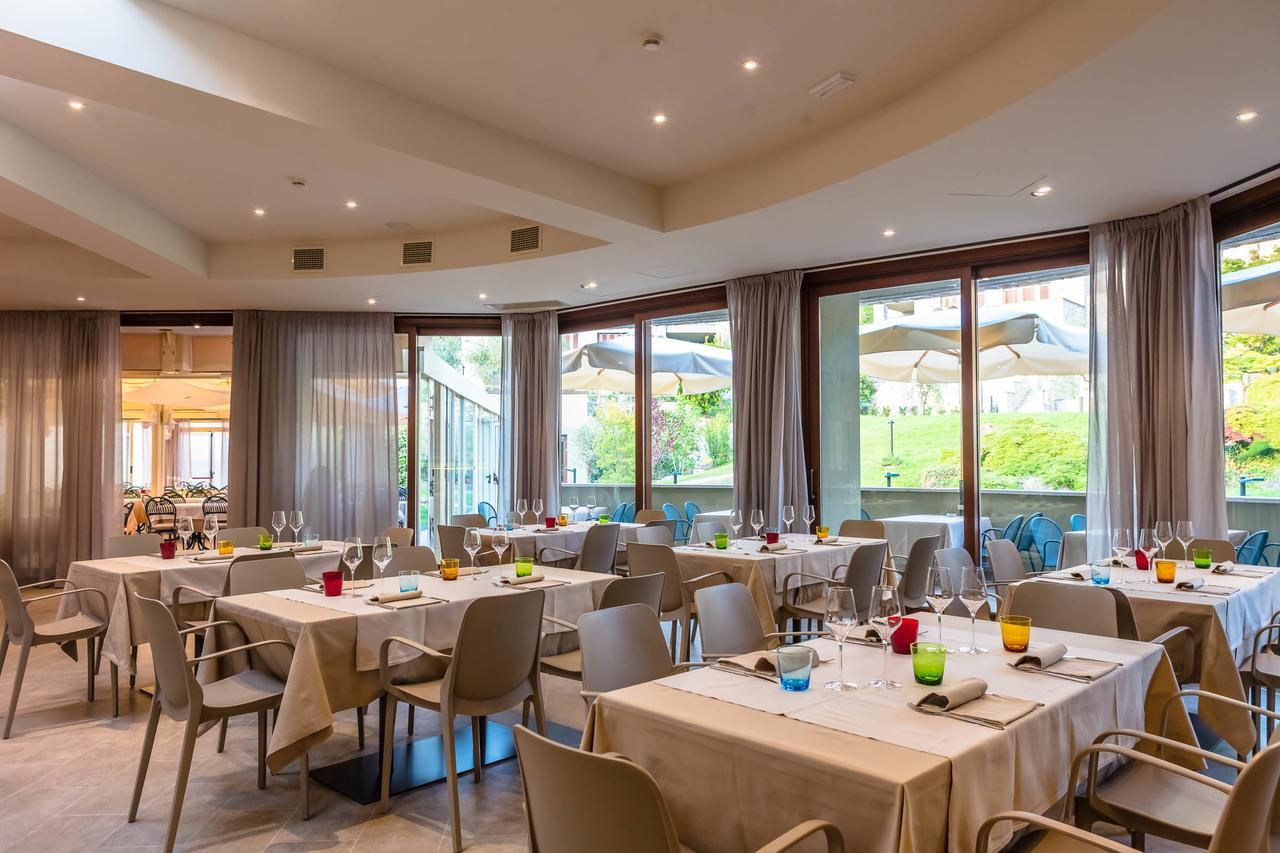 Le Torri Del Garda Familyspa Resort ตอร์รีเดลเบนาโก ภายนอก รูปภาพ