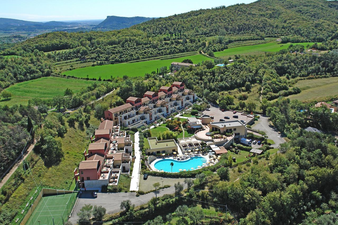 Le Torri Del Garda Familyspa Resort ตอร์รีเดลเบนาโก ภายนอก รูปภาพ
